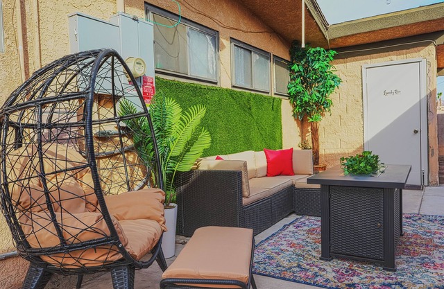 Private 2 Bedroom Guesthouse Near Fremont!