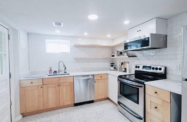 Private 2 bedroom suite in Silver Spring