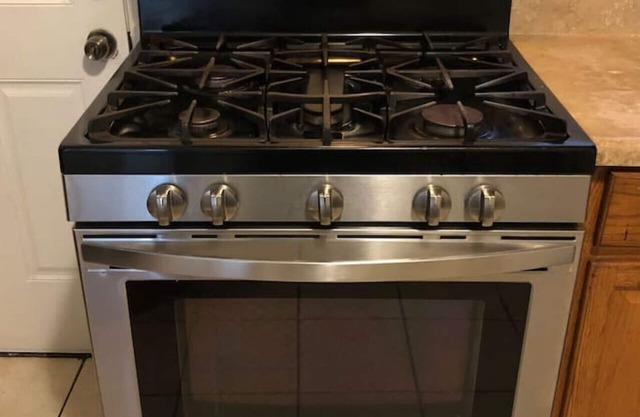 Private 3-bed house convenient to NYC bus/train