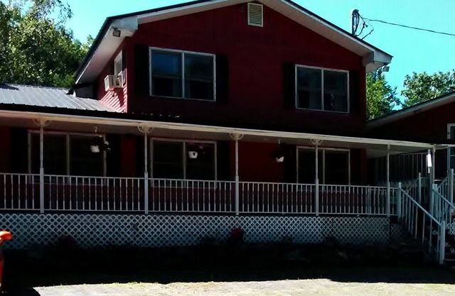 private andj cozy in east otis