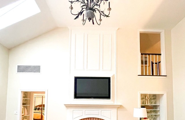 Private cottage in White Sulphur Springs Greenbrier Valley!