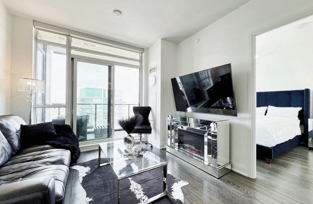 Private condo located near the water at Parklawn & Lakeshoren