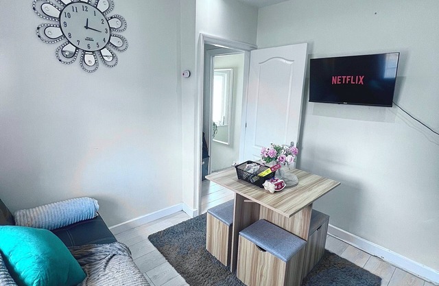 Private Cosy 2bedroom flat in London|free parking on premise