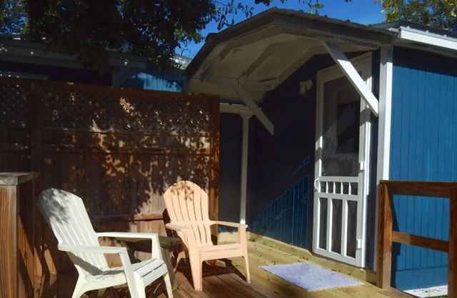 Private Cottage in Historic District