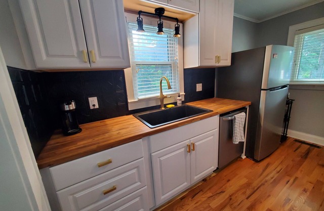 Private Cozy & Safe House In Downtown Lee's Summit