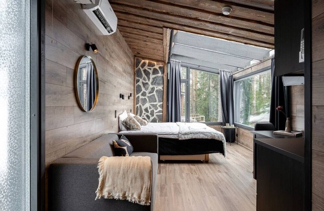 Private & Cozy Suite with terrace and lake views