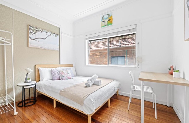 Private Double Room - Centrally Located at Ryde - Shared Bathroom