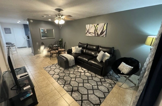 Private Duplex #3 - Houston/Pasadena - New Listing