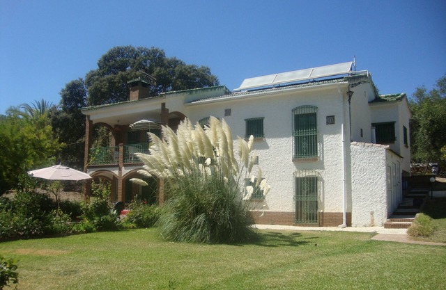 Private finca in Andalusia with large pool, garden, sauna, barbecue, up to 14 pers.