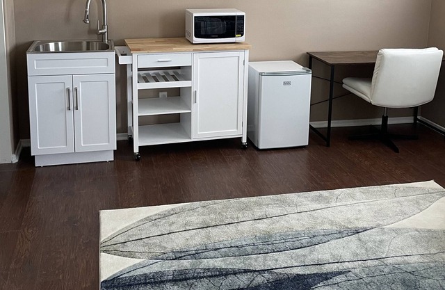 Private guest suite