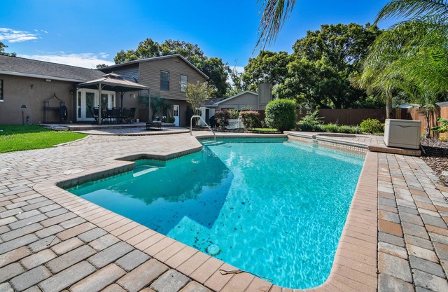 Private Home - Pool & Game Room