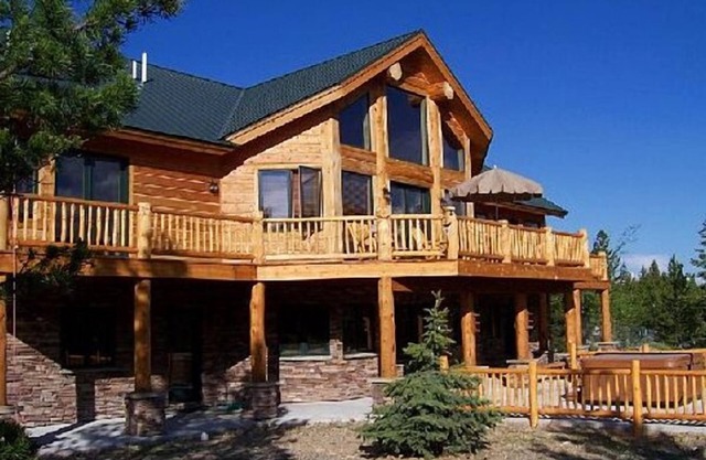 Private Hot Tub, Quiet Location, Private 1 Bedroom Lock Off
