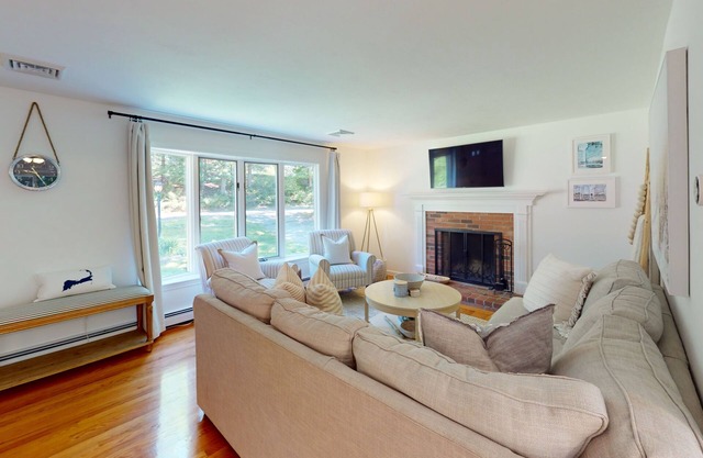 Private house near Long Pond and trails with kayaks, bikes, W/D, and AC