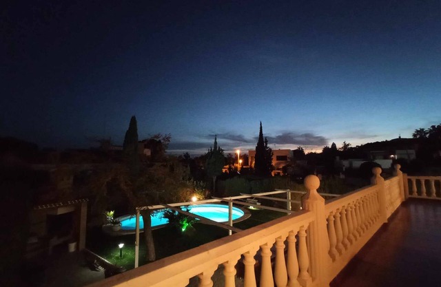 Private luxury gated villa on a 600ms plot five minutes walk to the beach