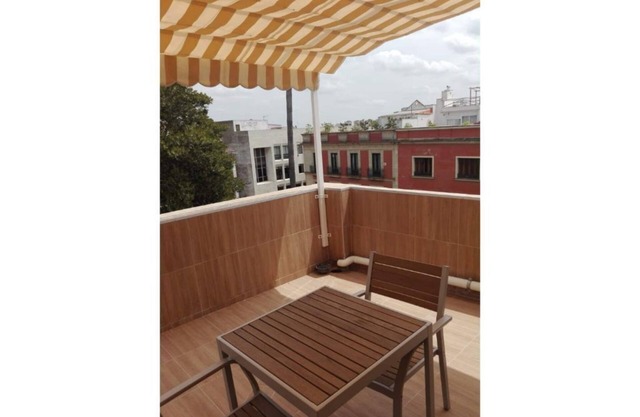 Private penthouse with terrace in the historic center
