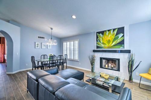 Private Patio, Gas Grill Stylish Phoenix Home!