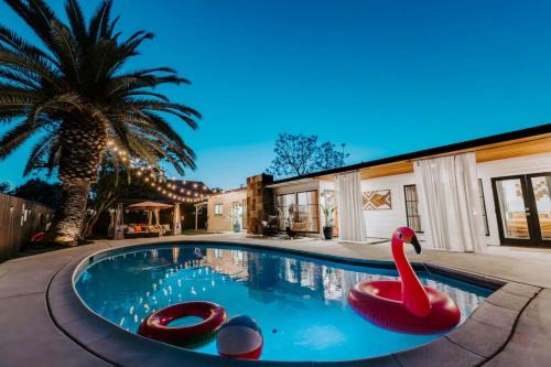 Private Pool Chefs Kitchen BBQ 4min to SDSU