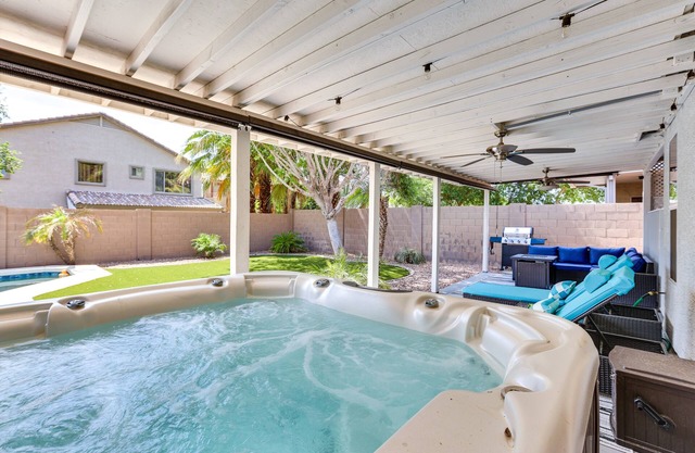 Private Pool & Grill at Beautiful Surprise Home