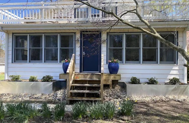 Private Property, Sleeps 8, North of St. Joseph