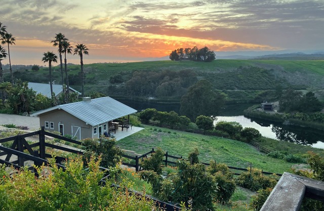 Private Ranch with amazing ocean and mountain views, 20 min from downtown SB