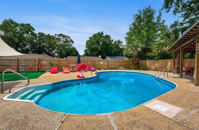 Private-Relaxing, Pool, Dwntwn PNS & Beaches
