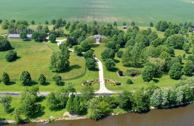 Private Riverbank 27-acre Estate 1 hr from Chicago