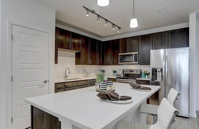 Private Room and Bath in Central Parker