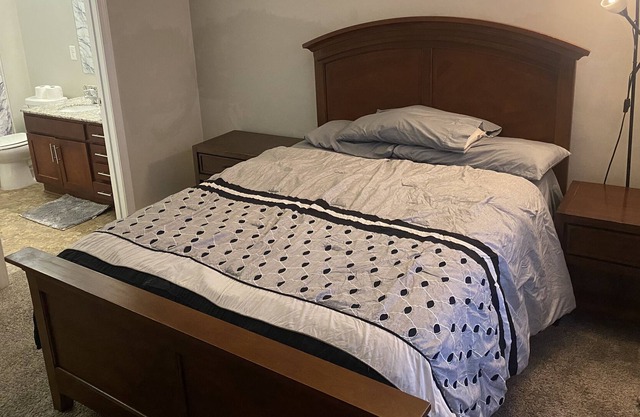 Private Room and Bath Elkridge MD. Only Kitchen and living room area are shared