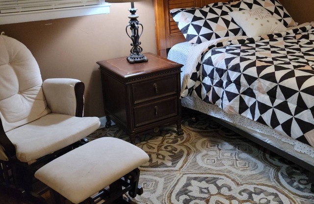 Private Room in House near Emory