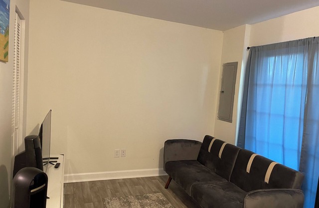 Private room with study and bath