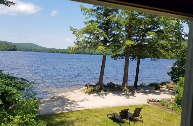 Private sandy beach, clean quiet lake, 1 week avail 8/2-8/9. ACs in all BRs.