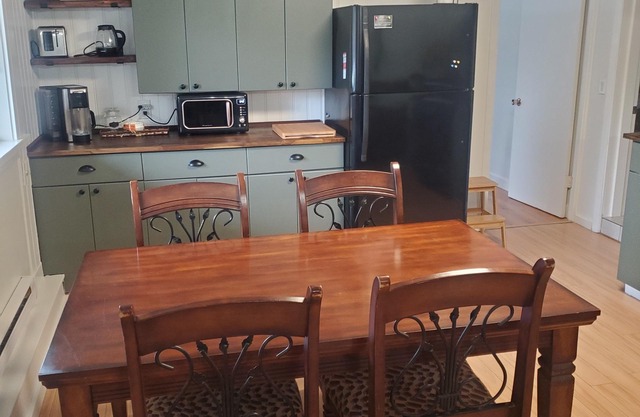 Private, spacious, bright & cozy apartment close to all amenities.