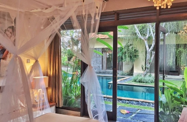 Private Suite with Amazing Bath Tub!