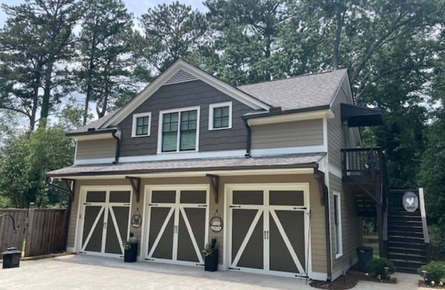Private & Upscale Modern Carriage House - 7 Min Walk to Downtown!