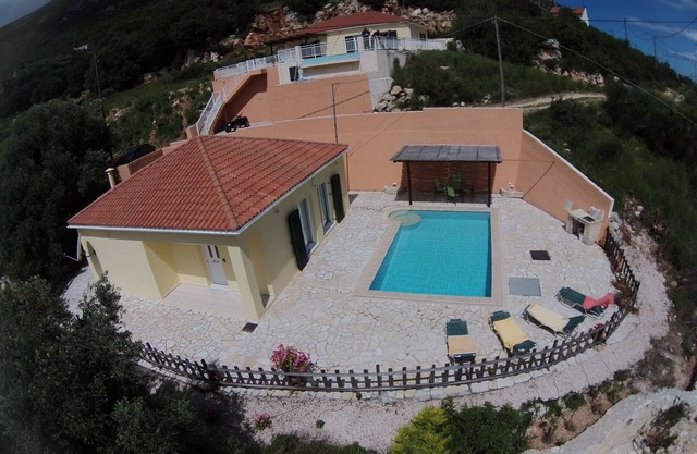 Private Villa 2 bedrooms with Pool and Sea Views