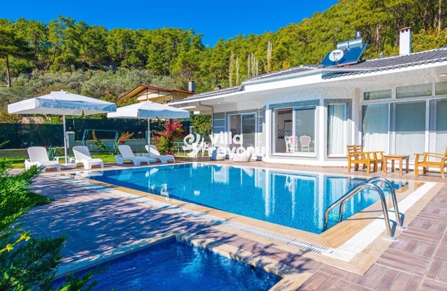 Private Villa by the hillside