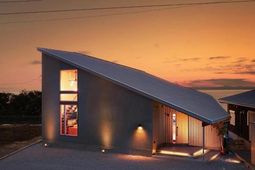 Private Villa with Pool and Sunset in Kochi