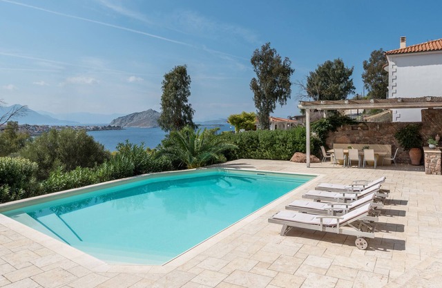 Private Villa with Pool, Sea View & Walking Distance To Beach