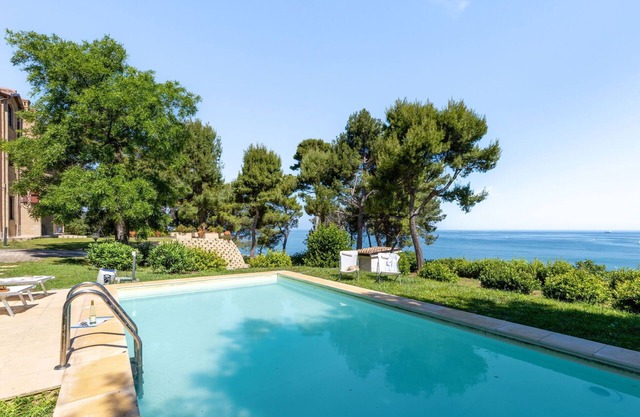 Private Villa with private pool, A/C, WIFI, TV, terrace, pets allowed, panoramic view, parking