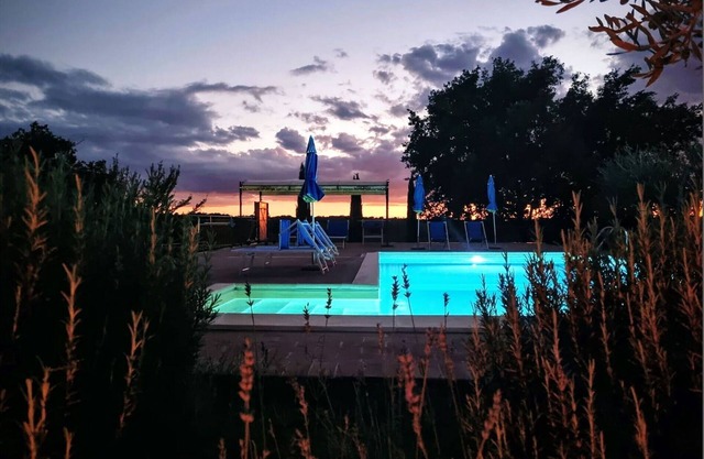 Private Villa with WIFI, private pool, A/C, TV, patio, pets allowed, panoramic view, parking