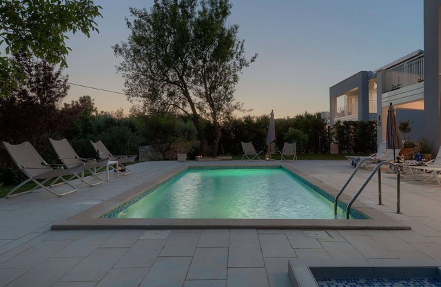 Private Villa with WIFI, A/C, private pool, TV, terrace, pets allowed, panoramic view, parking