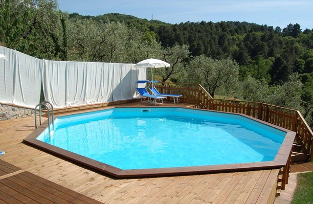 Private Villa with WIFI, A/C, private pool, TV, terrace, panoramic view, parking, close to Lucca