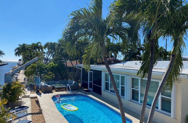 Private Waterfront Single Family Home,Heated Pool,Dock,Ocean Views,Kayaks, WOW