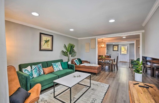 Private Yard and Fire Pit Commerce Home!