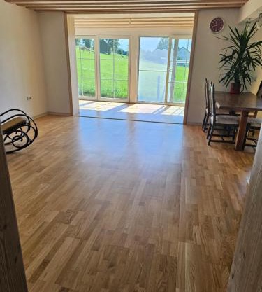 ⌂ Privatwohnung