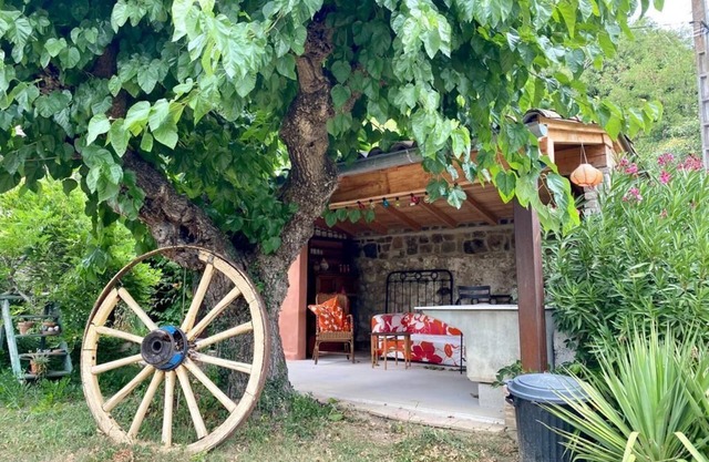 Proche Ardèche, Beau mas Avec Piscine en Pleine Nature