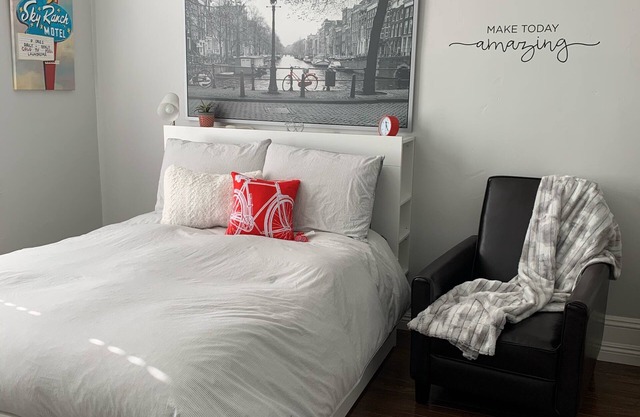 Professional Extended Stay Efficiency Studio Beautifully Remodeled Historic Home