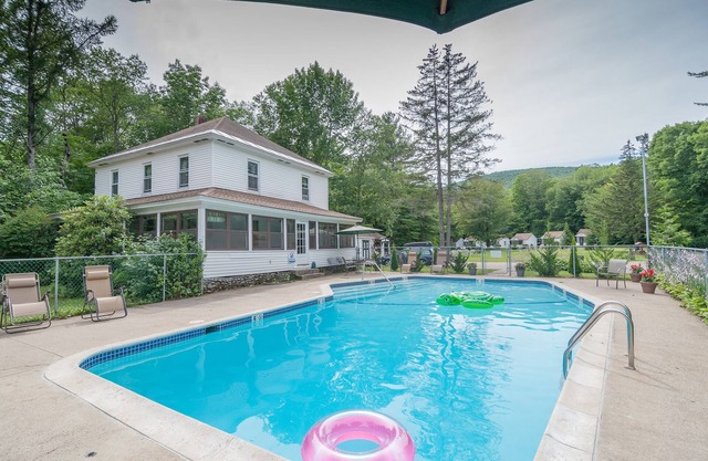 Profile Motel & Cottages