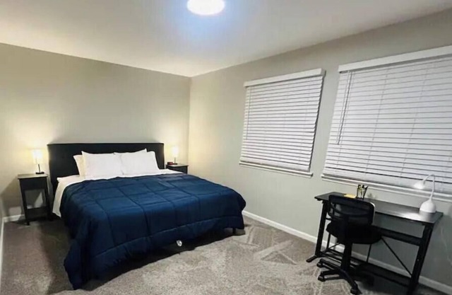 PROMO 10% WEEKLY 15% MONTHLYOFFCozy Family Retreat: King Beds, Garage, Fast WiFi