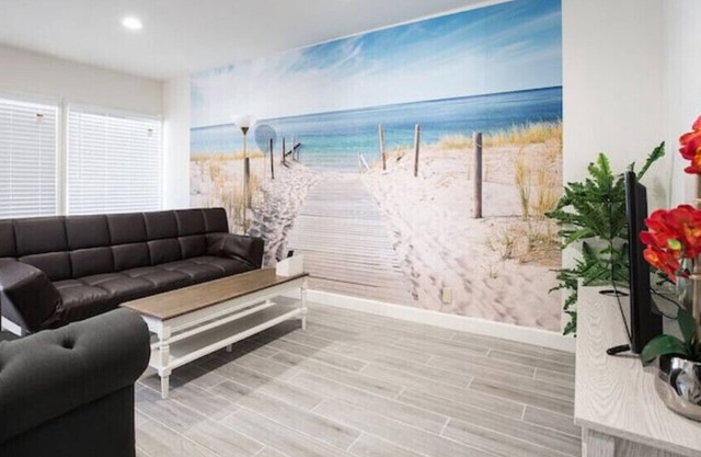 PROMO 10 % WEEKLY/25% MONTHLY DISCOUNTnCheerfull 2-bed with 2-Bath Bungalow
